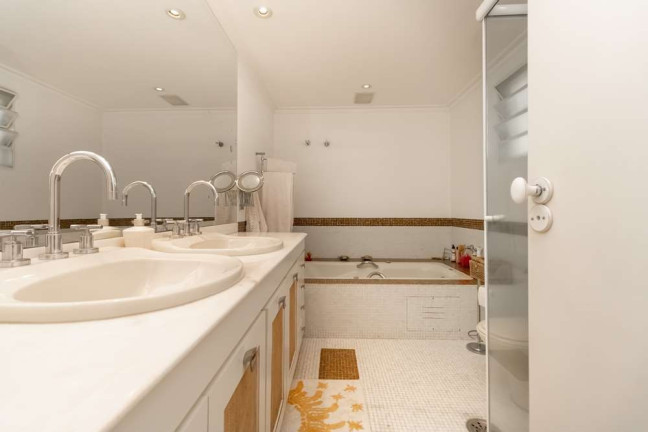 Imagem Casa com 3 Quartos à Venda, 308 m² em Alto De Pinheiros - São Paulo