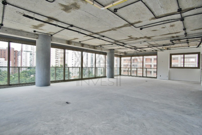 Imóvel com 4 Quartos à Venda, 358 m² em Vila Nova Conceição - São Paulo