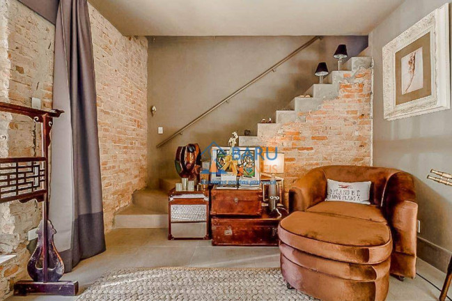 Imagem Casa com 2 Quartos à Venda, 170 m² em Itaim Bibi - São Paulo Imagem Casa com 2 Quartos à Venda, 170 m² em Itaim Bibi - São Paulo