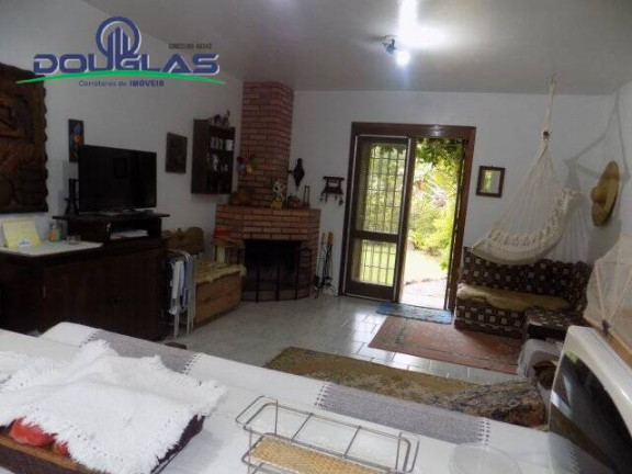 Imagem Casa com 2 Quartos à Venda, 2.400 m² em Viamão