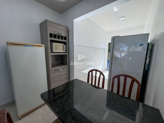Imagem Casa com 2 Quartos à Venda, 77 m² em Barra Do Sai - Itapoá