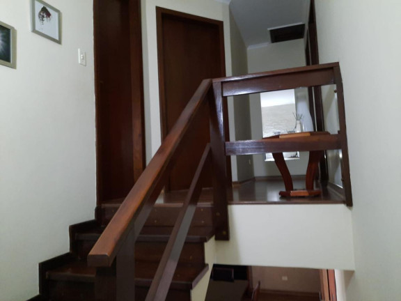 Imagem Casa com 3 Quartos à Venda, 186 m² em Xaxim - Curitiba