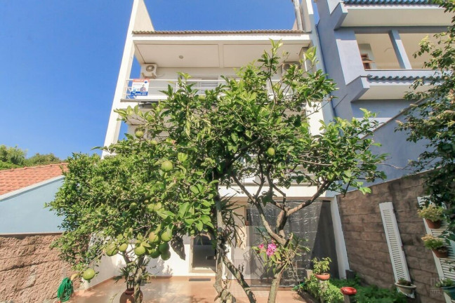 Imagem Casa de Condomínio com 3 Quartos à Venda, 205 m² em Vila Nova - Porto Alegre