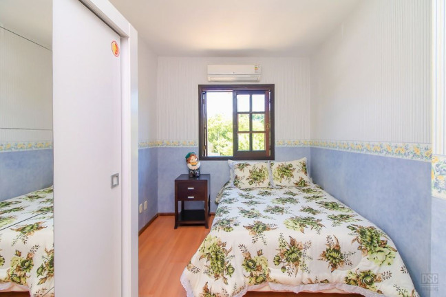 Imagem Casa com 3 Quartos à Venda, 198 m² em Cavalhada - Porto Alegre Imagem Casa com 3 Quartos à Venda, 198 m² em Cavalhada - Porto Alegre