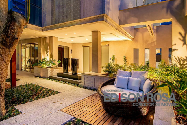 Imagem Apartamento com 3 Quartos à Venda, 102 m² em Centro - Florianópolis Imagem Apartamento com 3 Quartos à Venda, 102 m² em Centro - Florianópolis