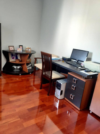 Imagem Sobrado com 4 Quartos à Venda, 203 m² em Vila Assunção - Santo André