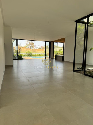 Imagem Casa com 4 Quartos à Venda, 480 m² em Loteamento Portal Do Sol I - Goiânia