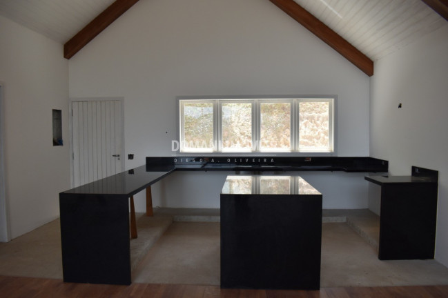 Imagem Casa com 3 Quartos à Venda, 197 m² em Região Do Atalaia - Campos Do Jordão Imagem Casa com 3 Quartos à Venda, 197 m² em Região Do Atalaia - Campos Do Jordão