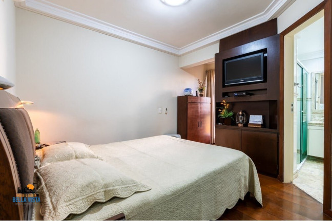 Imagem Apartamento com 3 Quartos à Venda, em Moema - São Paulo Imagem Apartamento com 3 Quartos à Venda, em Moema - São Paulo
