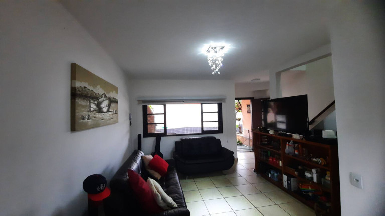 Imagem Casa com 2 Quartos à Venda, 95 m² em Tabatinga - Caraguatatuba