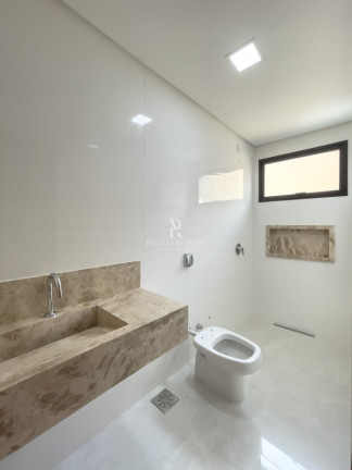 Imagem Casa com 4 Quartos à Venda, 224 m² em Residencial Goiânia Golfe Clube - Goiânia Imagem Casa com 4 Quartos à Venda, 224 m² em Residencial Goiânia Golfe Clube - Goiânia