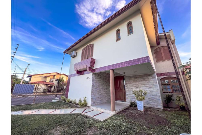 Imagem Casa com 3 Quartos à Venda, em Igara - Canoas Imagem Casa com 3 Quartos à Venda, em Igara - Canoas