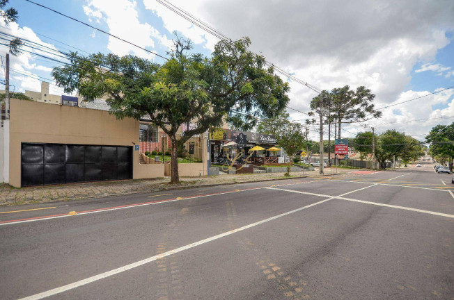 Casa com 4 Quartos à Venda, 193 m² em água Verde - Curitiba