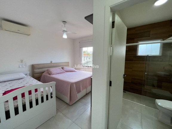 Imagem Casa com 3 Quartos à Venda, 99 m² em Barra Do Sai - Itapoá