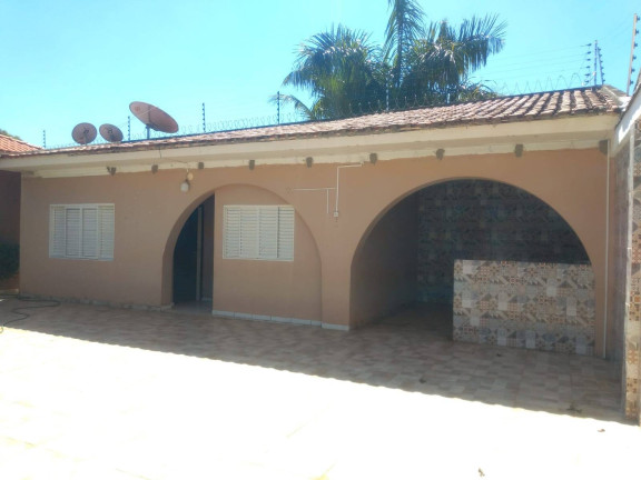 Imagem Casa com 3 Quartos à Venda, 720 m² em Jardim Primavera - Cuiabá Imagem Casa com 3 Quartos à Venda, 720 m² em Jardim Primavera - Cuiabá