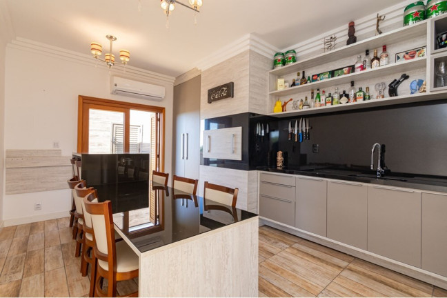 Imagem Casa com 3 Quartos à Venda, 261 m² em Passo Das Pedras - Porto Alegre Imagem Casa com 3 Quartos à Venda, 261 m² em Passo Das Pedras - Porto Alegre