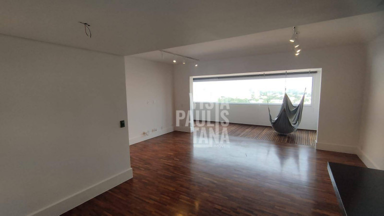 Apartamento com 3 Quartos para Alugar, 124 m² em Brooklin - São Paulo