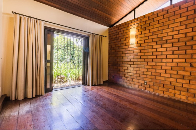 Imagem Casa com 4 Quartos à Venda, 399 m² em Jardim Lindóia - Porto Alegre Imagem Casa com 4 Quartos à Venda, 399 m² em Jardim Lindóia - Porto Alegre