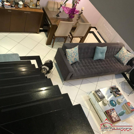 Imagem Casa de Condomínio com 2 Quartos à Venda, 115 m² em Jardim Califórnia - Jacareí