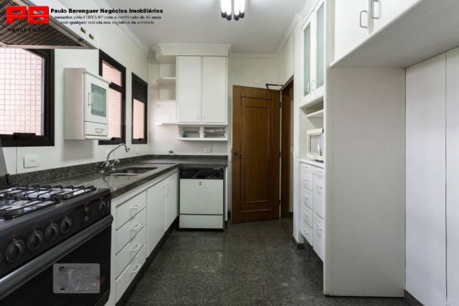 Imagem Apartamento com 4 Quartos à Venda, 250 m² em São Paulo