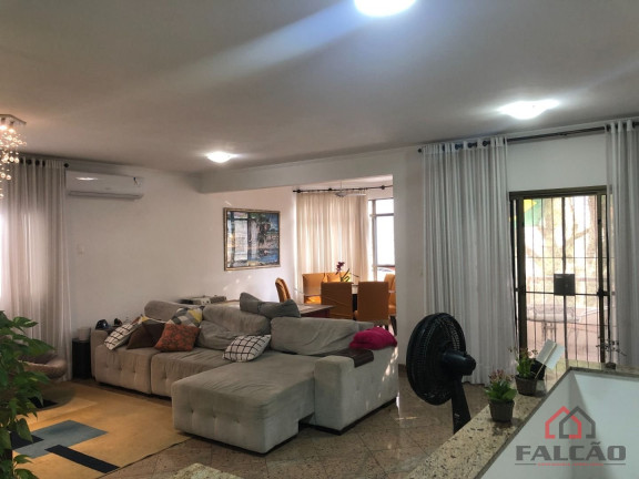 Imagem Casa com 4 Quartos à Venda, 182 m² em Embaré - Santos Imagem Casa com 4 Quartos à Venda, 182 m² em Embaré - Santos