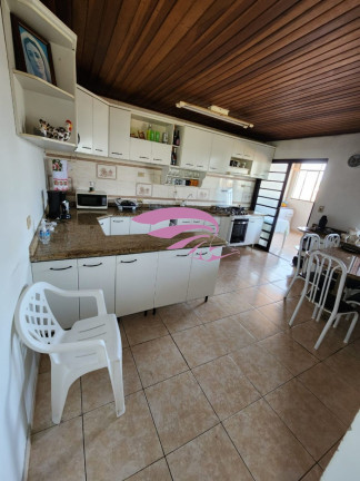 Imagem Casa com 3 Quartos à Venda, 246 m² em Xaxim - Curitiba Imagem Casa com 3 Quartos à Venda, 246 m² em Xaxim - Curitiba