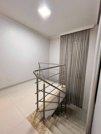 Imagem Casa com 4 Quartos à Venda, em Campeche - Florianópolis Imagem Casa com 4 Quartos à Venda, em Campeche - Florianópolis