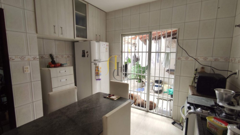 Imagem Casa com 6 Quartos à Venda, 600 m² em Caixa D'água - Lauro De Freitas Imagem Casa com 6 Quartos à Venda, 600 m² em Caixa D'água - Lauro De Freitas