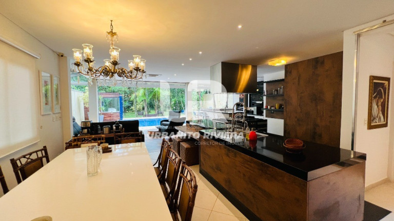 Imagem Casa com 5 Quartos à Venda, 348 m² em Riviera | Módulo 20 - Bertioga Imagem Casa com 5 Quartos à Venda, 348 m² em Riviera | Módulo 20 - Bertioga