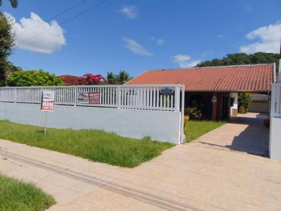 Imagem Casa com 3 Quartos à Venda, 299 m² em Centro - Guaratuba Imagem Casa com 3 Quartos à Venda, 299 m² em Centro - Guaratuba