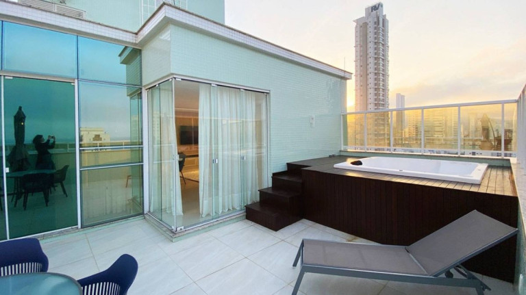 Imagem Cobertura com 4 Quartos à Venda, 240 m² em Centro - Balneário Camboriú Imagem Cobertura com 4 Quartos à Venda, 240 m² em Centro - Balneário Camboriú