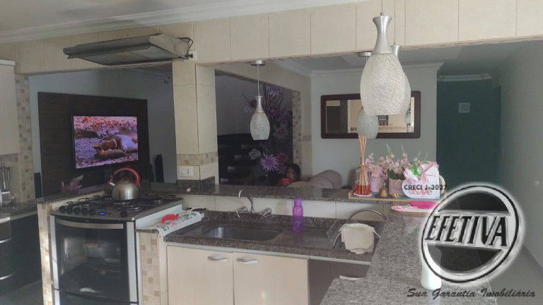 Imagem Casa com 5 Quartos à Venda, 400 m² em Cajuru - Curitiba Imagem Casa com 5 Quartos à Venda, 400 m² em Cajuru - Curitiba