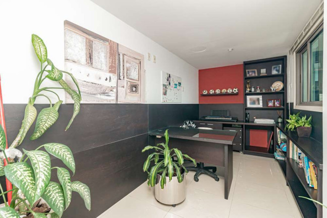 Imagem Apartamento com 4 Quartos à Venda, 262 m² em Três Figueiras - Porto Alegre Imagem Apartamento com 4 Quartos à Venda, 262 m² em Três Figueiras - Porto Alegre