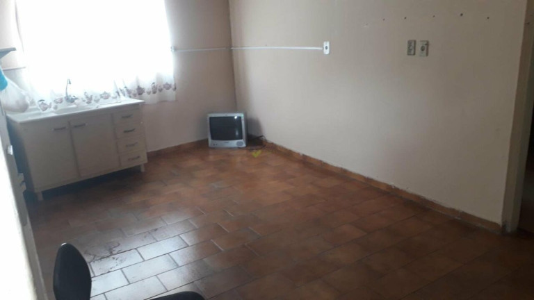 Imagem Casa com 5 Quartos à Venda, 170 m² em Vila Baccili - Lençóis Paulista Imagem Casa com 5 Quartos à Venda, 170 m² em Vila Baccili - Lençóis Paulista