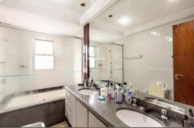 Imagem Imóvel com 4 Quartos à Venda, 188 m² em Moema - São Paulo Imagem Imóvel com 4 Quartos à Venda, 188 m² em Moema - São Paulo