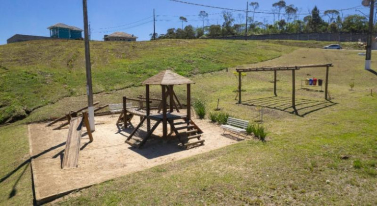 Imagem Terreno à Venda, 305 m² em Arruda - Colombo Imagem Terreno à Venda, 305 m² em Arruda - Colombo