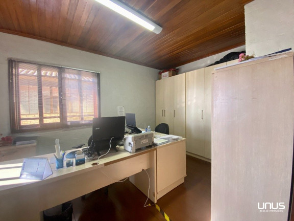 Imagem Casa com 5 Quartos à Venda, 320 m² em Barreiros - São José