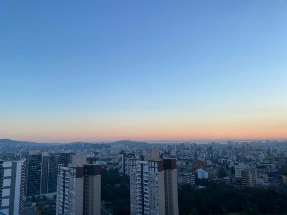 Imagem Apartamento com 1 Quarto à Venda, 51 m² em Petrópolis - Porto Alegre Imagem Apartamento com 1 Quarto à Venda, 51 m² em Petrópolis - Porto Alegre