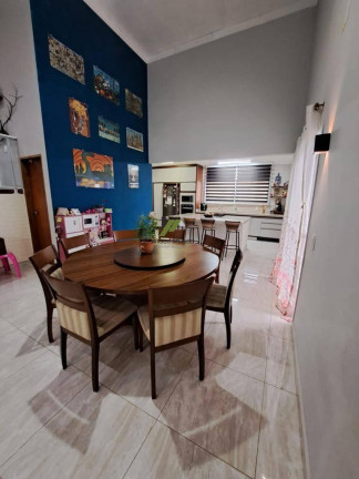 Imagem Casa de Condomínio com 3 Quartos à Venda, 260 m²