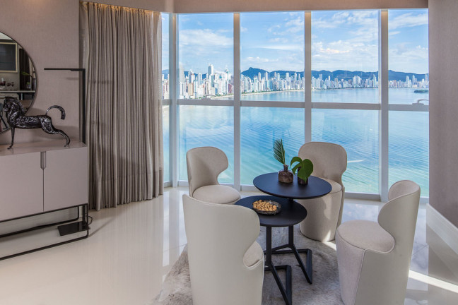 Imagem Apartamento com 4 Quartos à Venda, 238 m² em Centro - Balneario Camboriu Imagem Apartamento com 4 Quartos à Venda, 238 m² em Centro - Balneario Camboriu