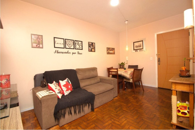 Foto do imóvel Imóvel com 1 Quarto à Venda,  em Vila Ipiranga - Porto Alegre