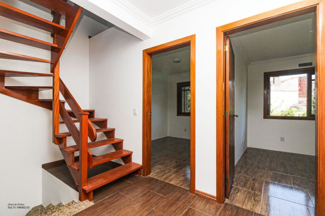 Imagem Casa com 3 Quartos à Venda, 232 m² em Jardim Isabel - Porto Alegre Imagem Casa com 3 Quartos à Venda, 232 m² em Jardim Isabel - Porto Alegre