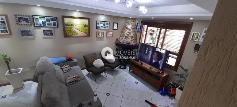 Imagem Casa com 3 Quartos à Venda, 179 m²