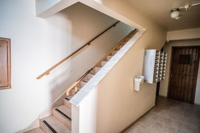 Imagem Imóvel com 1 Quarto à Venda, 33 m² em Passo Da Areia - Porto Alegre Imagem Imóvel com 1 Quarto à Venda, 33 m² em Passo Da Areia - Porto Alegre