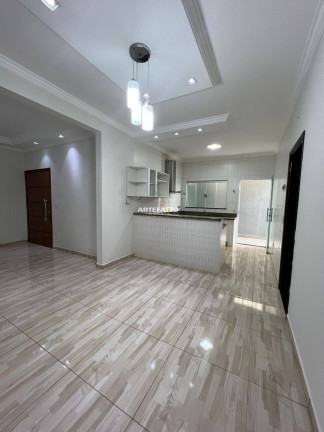 Imagem Casa com 3 Quartos à Venda, 220 m² Imagem Casa com 3 Quartos à Venda, 220 m²