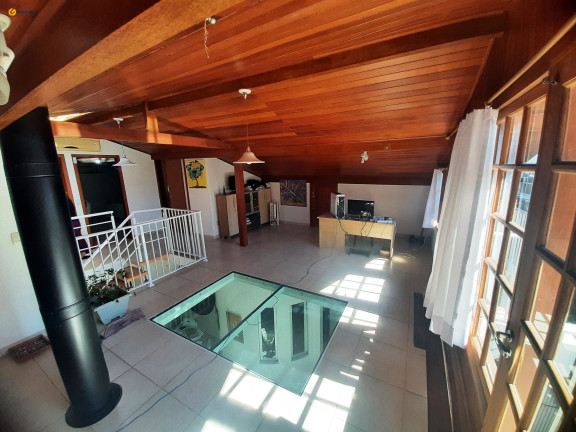 Imagem Casa com 6 Quartos à Venda, 391 m² em Carvoeira - Florianópolis Imagem Casa com 6 Quartos à Venda, 391 m² em Carvoeira - Florianópolis