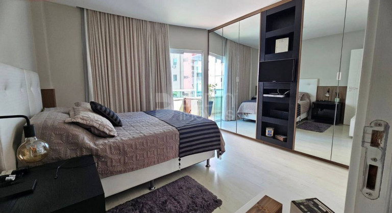 Imagem Apartamento com 3 Quartos à Venda, 177 m² em Centro - Balneário Camboriú Imagem Apartamento com 3 Quartos à Venda, 177 m² em Centro - Balneário Camboriú