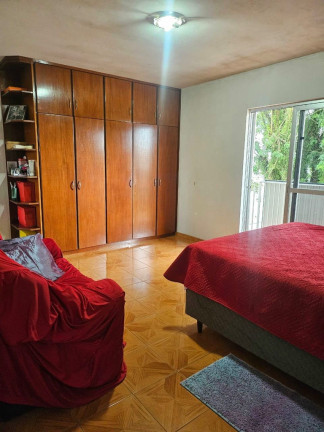 Imagem Casa com 4 Quartos à Venda, 180 m² em Boqueirão - Curitiba Imagem Casa com 4 Quartos à Venda, 180 m² em Boqueirão - Curitiba