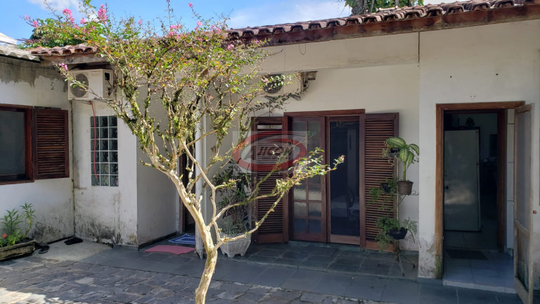 Imagem Casa com 3 Quartos à Venda, 257 m² em Horto Florestal - Ubatuba Imagem Casa com 3 Quartos à Venda, 257 m² em Horto Florestal - Ubatuba