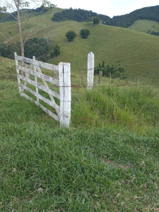 Imagem Chácara com 4 Quartos à Venda, 300 m² em Centro - Paraibuna Imagem Chácara com 4 Quartos à Venda, 300 m² em Centro - Paraibuna